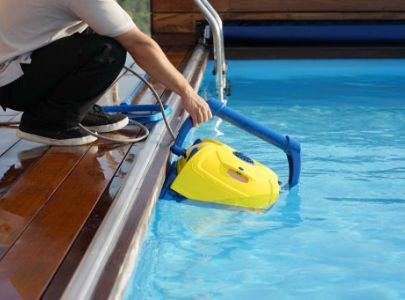 Berry Piscines Abris Et Spa Pisciniste Chateauroux Entretien De La Piscine